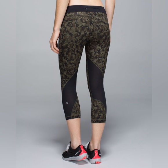 lululemon athletica Pants - LULULEMON Run Inspire Crop II *Full On Luxtreme (Mesh)*